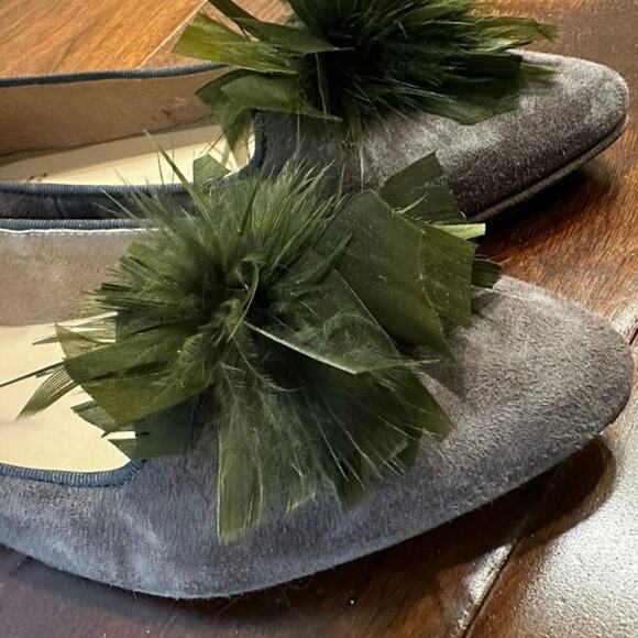KMB Women’s Suede Pointed Toe Flats Feather Pom Accent Size 38 Made in Spain - Picture 3 of 9